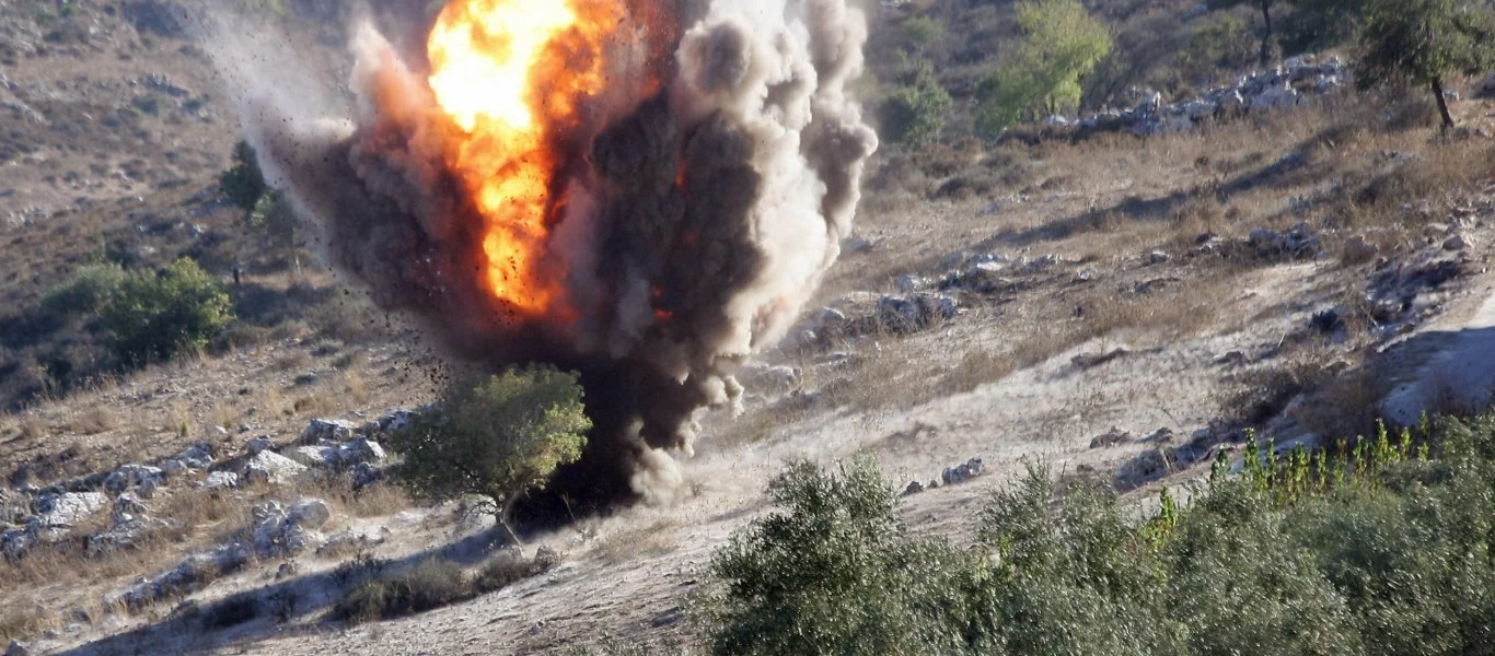 Βίντεο: Το Αζερμπαϊτζάν βομβαρδίζει με βόμβες διασποράς το Στεπανακέρτ (upd)